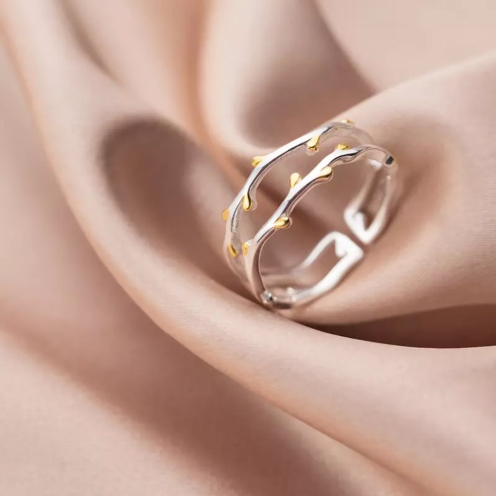“Just Di-vine” Minimalist Plant Twig Silver Ring - Picture 5 of 10